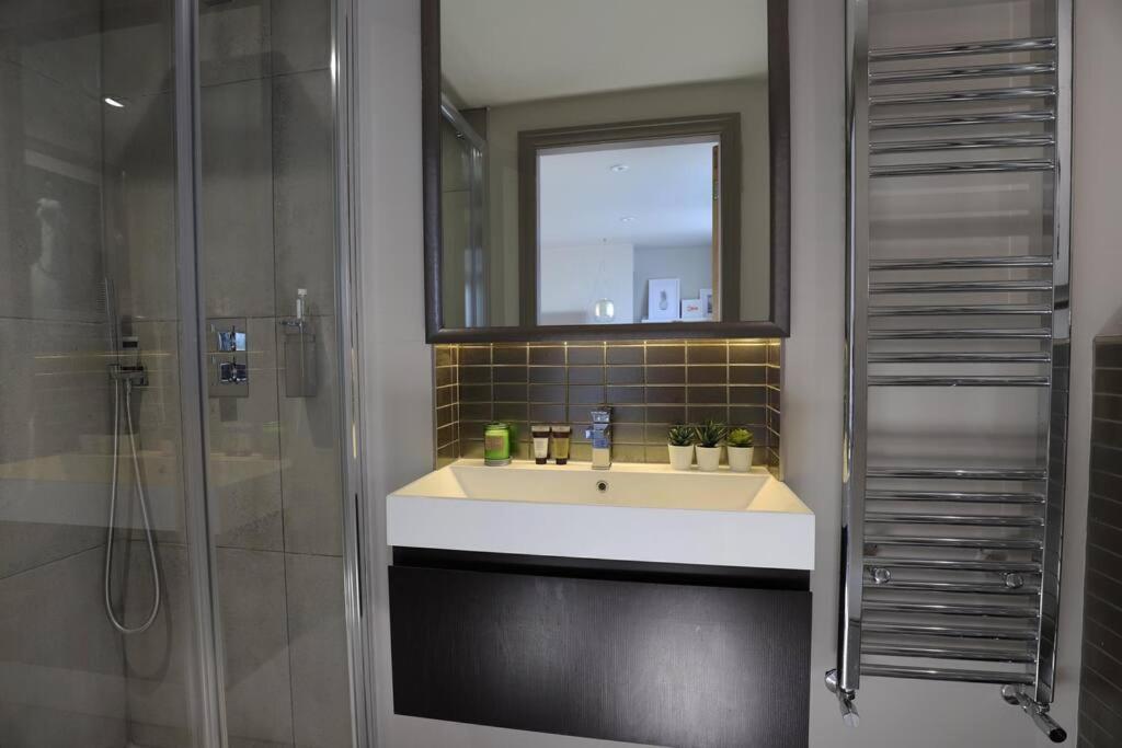 Stylish Townhouse 15 Mins To Laines & Seafront Brighton Exterior foto